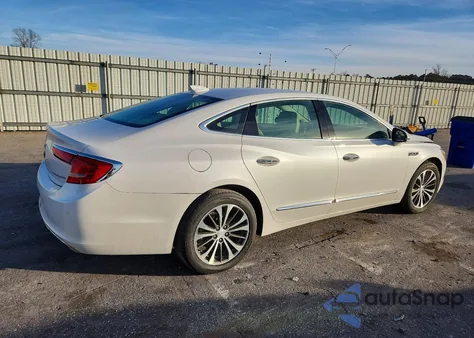 2017 Buick Lacrosse Essence z USA, uszkodzony, nr VIN 1G4ZP5SS6HU148619